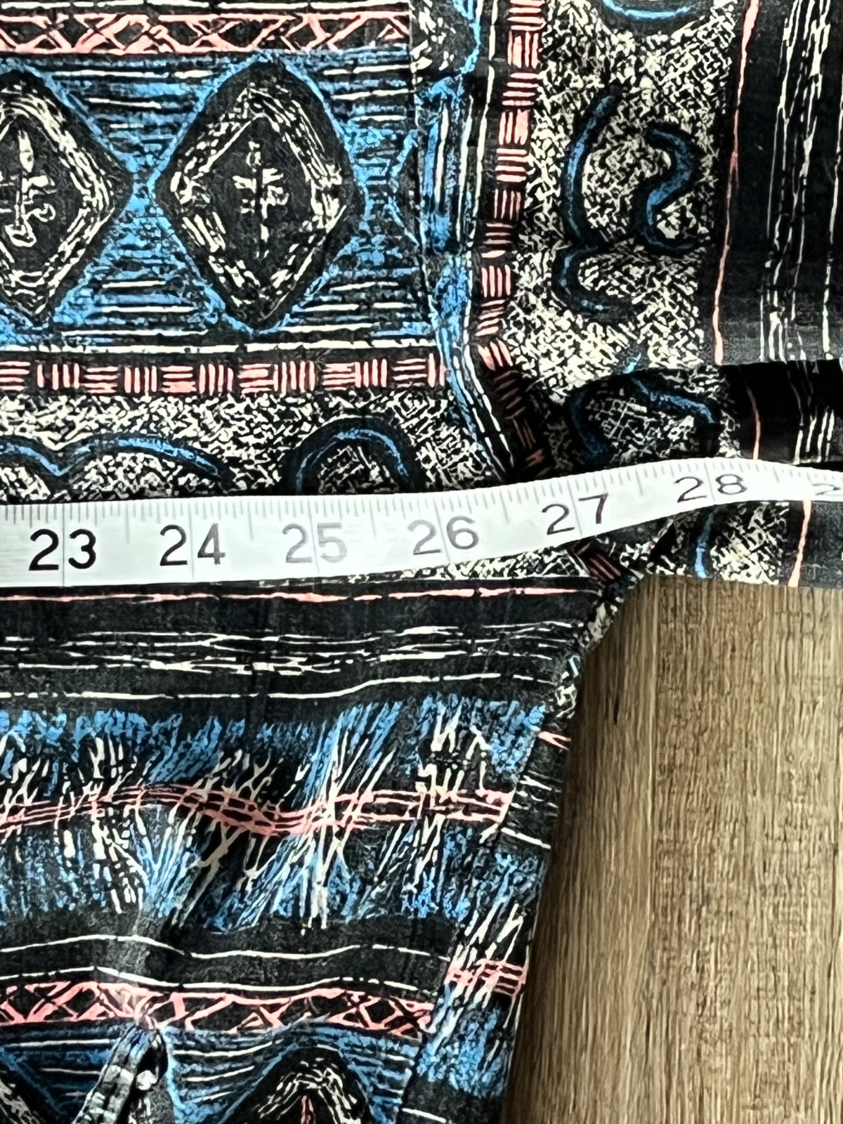 Vintage Hawaiian Bark Cloth ? Tribal Bathrobe Belted Pockets 60’s to 70’s Era