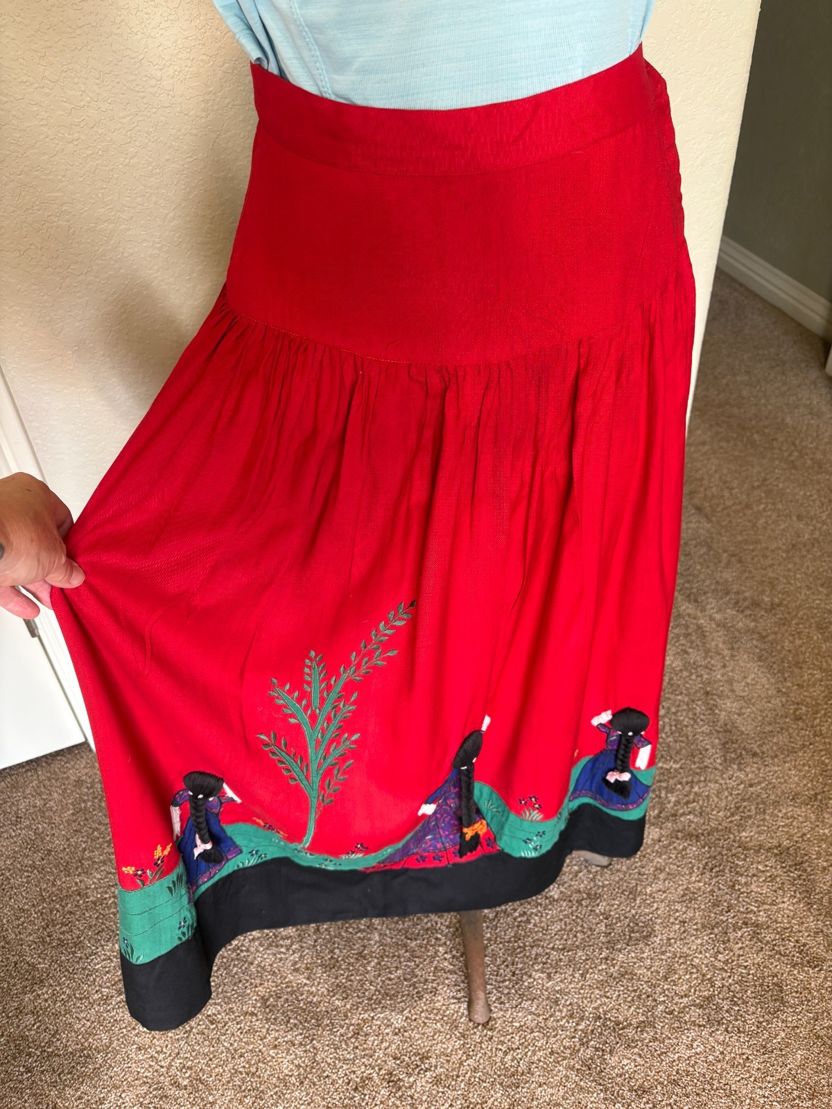 RARE Vintage René Derhy Paris Skirt w Embroidered Spanish Dancers & Accents L