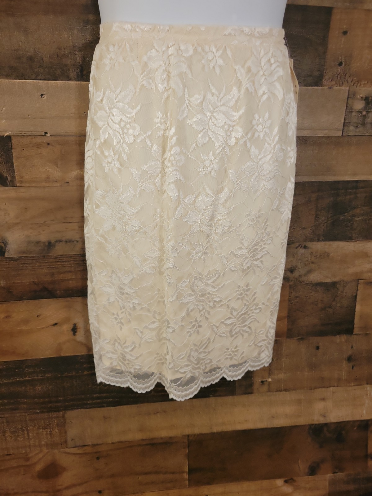 Vintage Miss Elliette Deadstock Two Piece Lace Suit Fully Lined Size 6 Ivory Nwt
