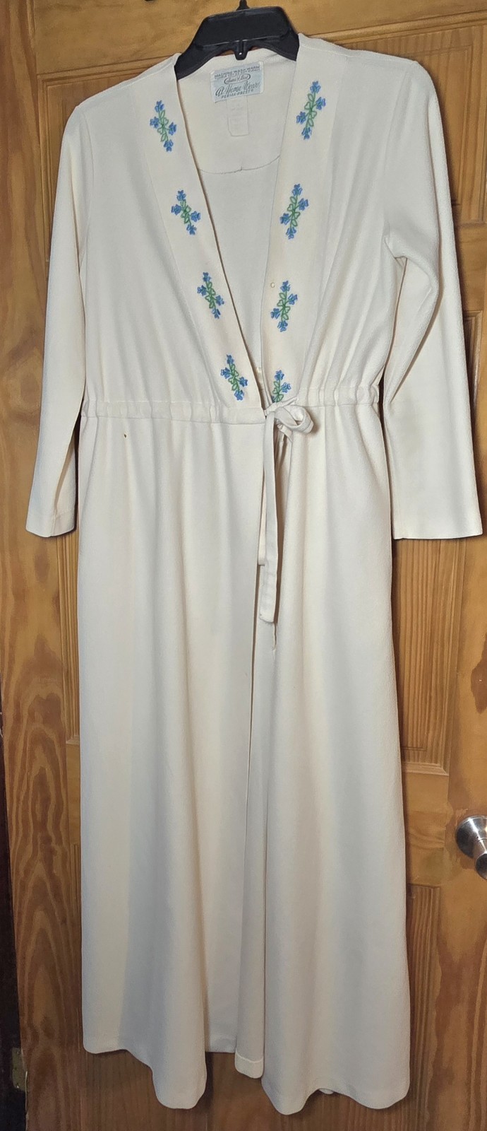 Vintage Sears Best At Home Wear Perma-Prest Robe Embroidered Floral Cream Maxi M