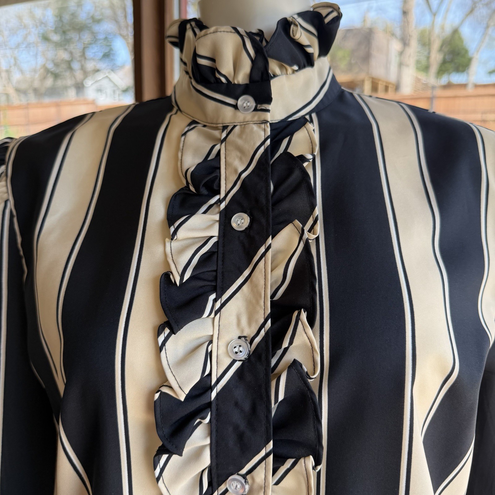 Lucky Winner Cream & Black Stripe Ruffle Button Front Blouse Size Small Vintage