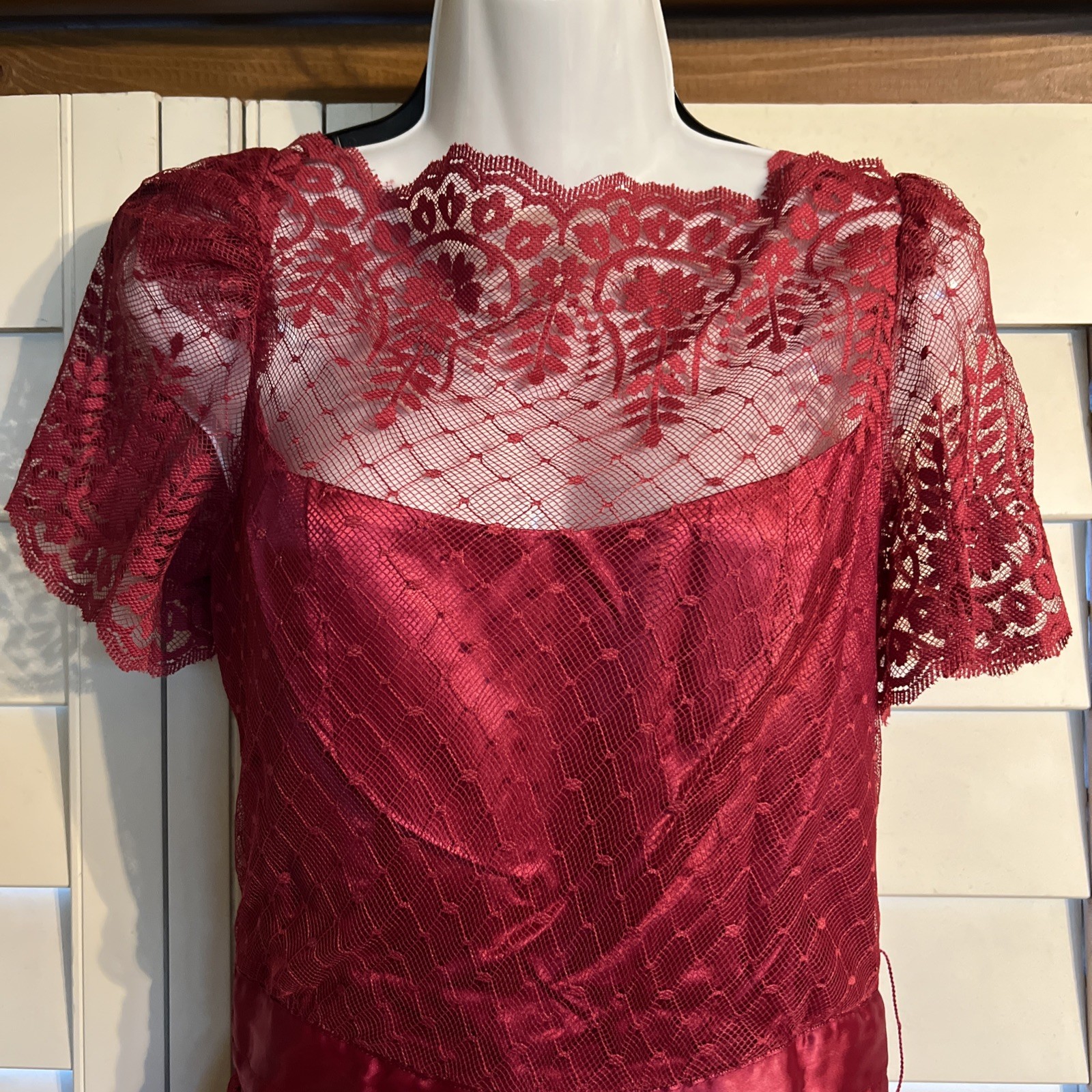Vintage 1970s (?) Formal Burgundy Lace Over Satin Maxi Dress Junior Sz 13/14