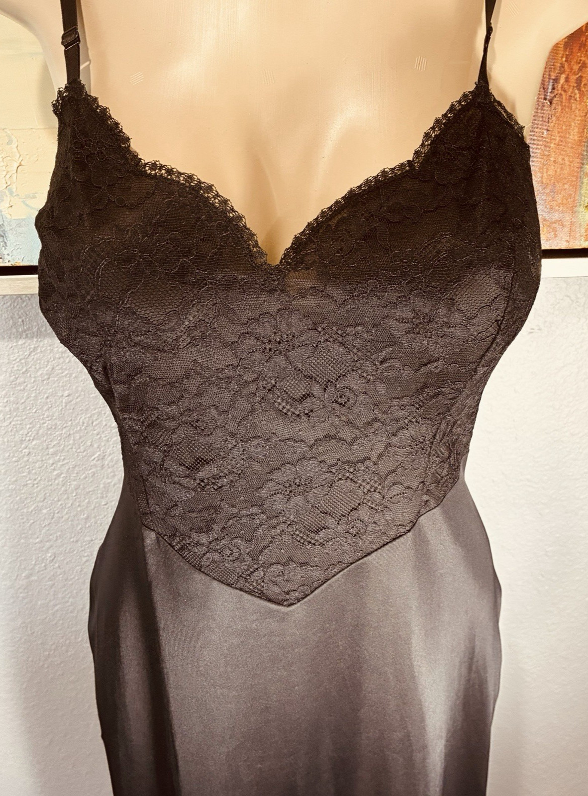 Vtg Vanity Fair Black Nylon Wide Bodice Lace Slip 38