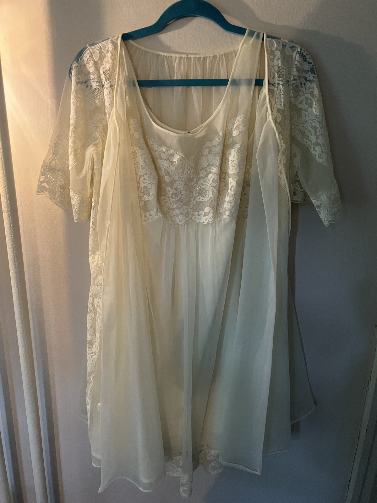 Vintage 80’s Shadow Line Yellow nightgown robe peignoir set lace nylon chiffon S