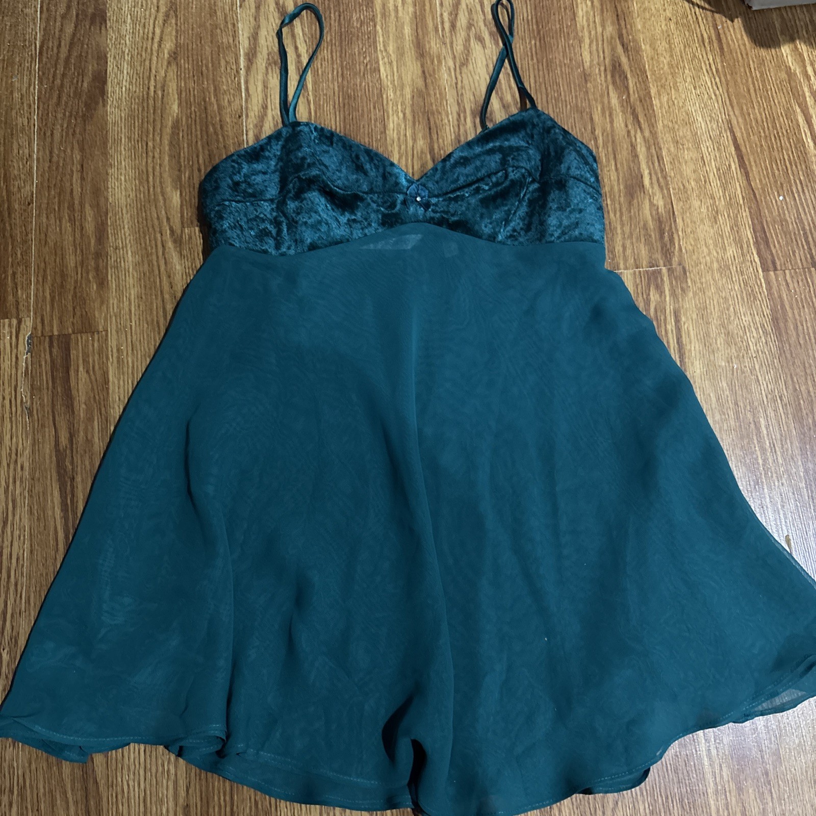 Victoria’s Secret Rare Vintage Y2K Green Velvet Babydoll Nighty Ruffle Thong Set