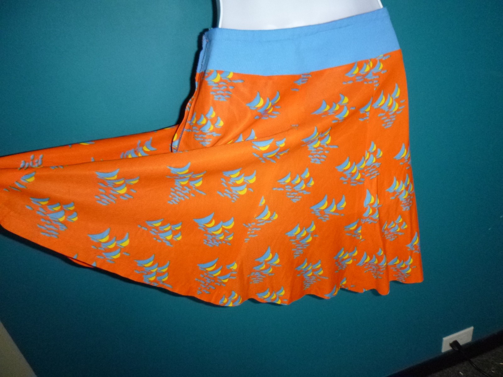 Vtg 60s MOD Knit Mini Skirt Red W/ Blue & Yellow Sailboats Sz XS/S