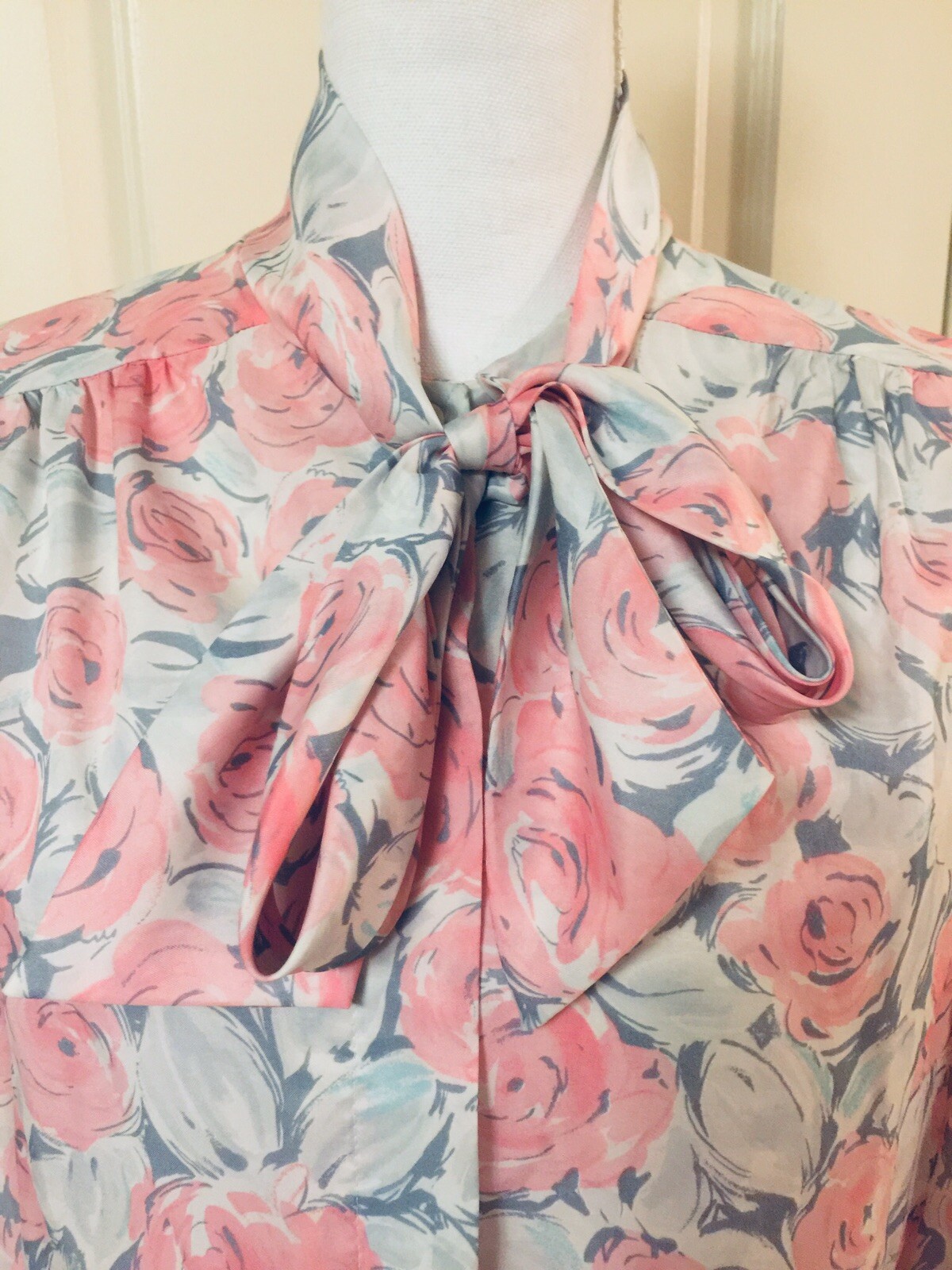 Vintage Alicia Womens Blouse Pink Gray White Floral Attached Neck Scarf Tie