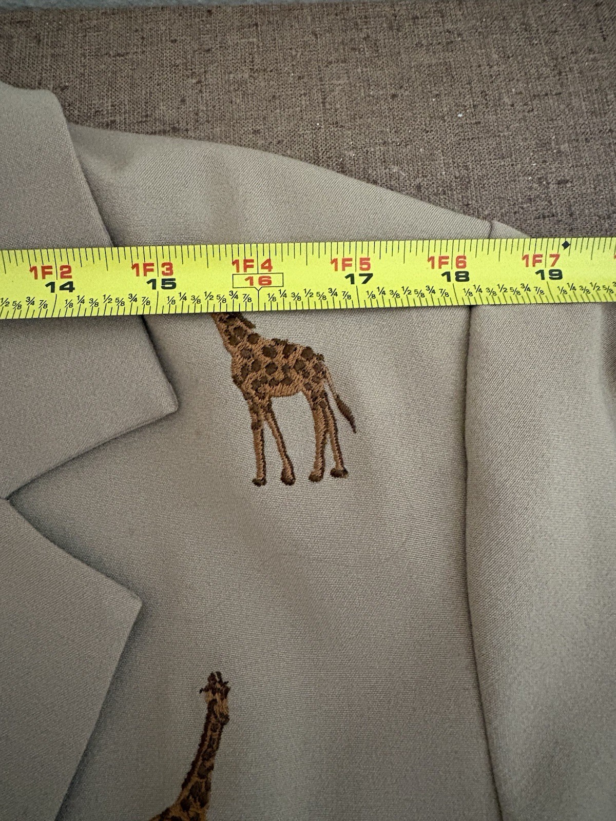 VTG The Quacker Factory 1X Embroidered Giraffe Blazer Camel Khaki Retro Safari