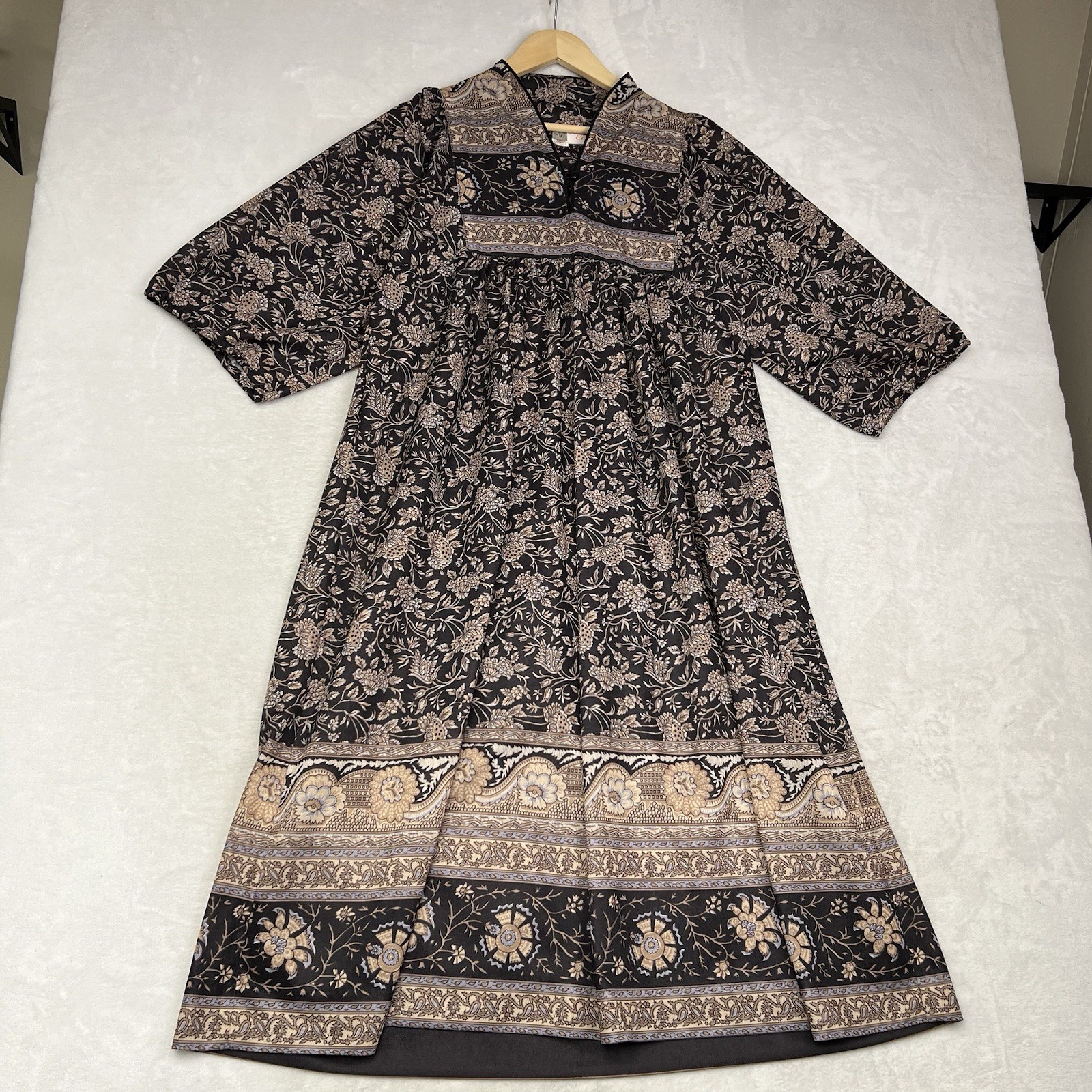 Vintage Lady Carol Boho Floral Maxi Dress ILGWU Union Made USA Black Tan Size 14