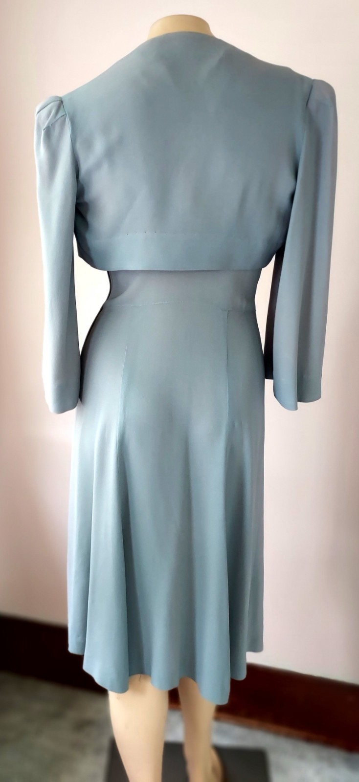 VTG Early 40s Classic True Vintage Dove Gray 2 pc Rayon Dress and Bolero Set. Sm