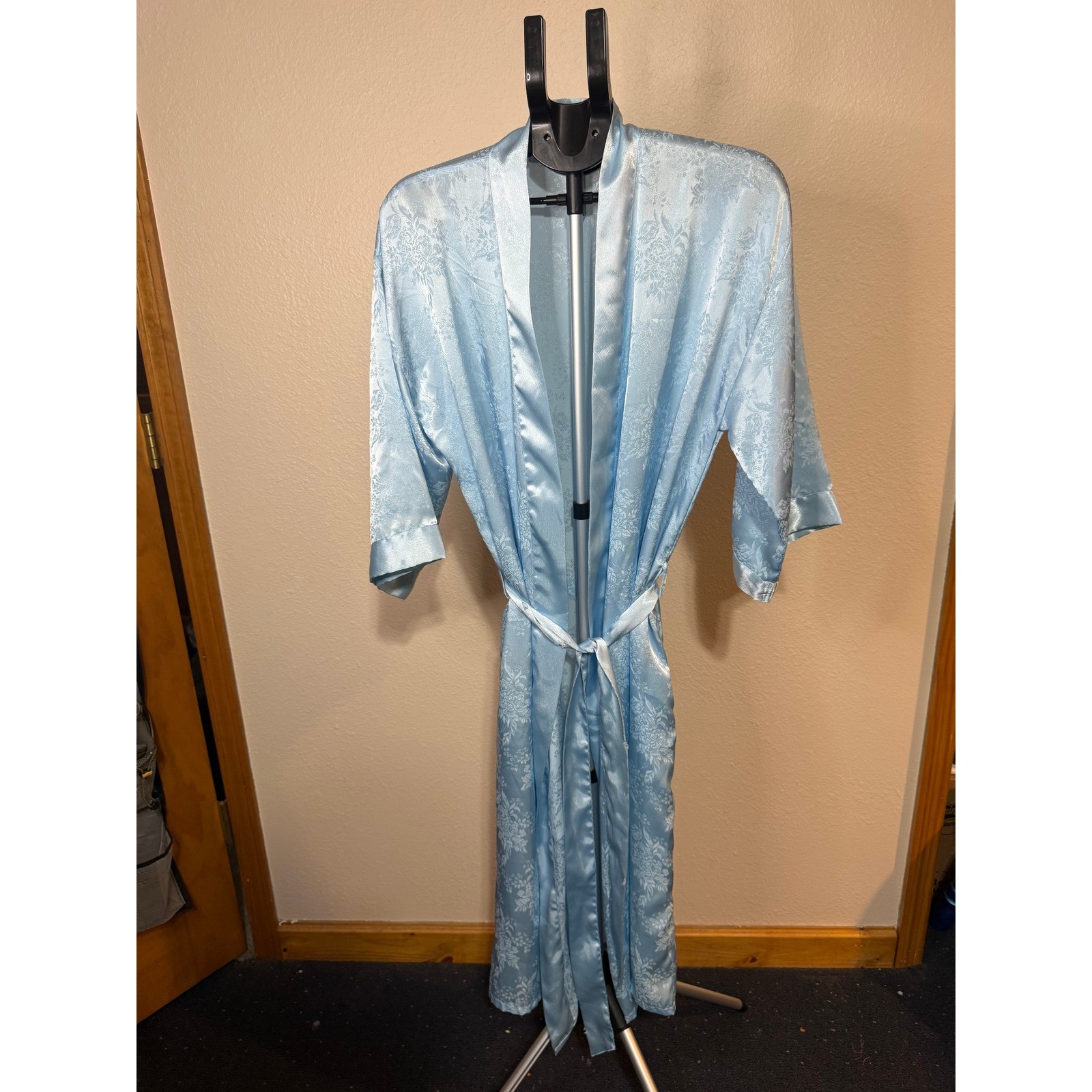 Erika Taylor Vintage Blue Floral Damask Satin Robe Kimono Long Small RN13711