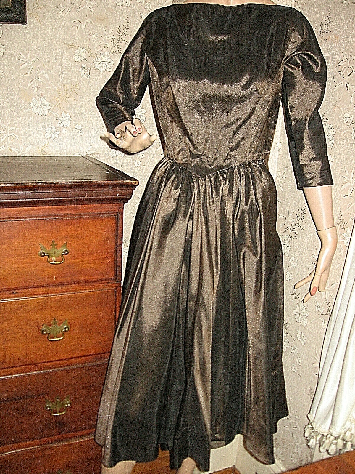 VINTAGE 1950-60s IRIDESCENT ?SILK COCKTAIL DRESS – METAL ZIPPER