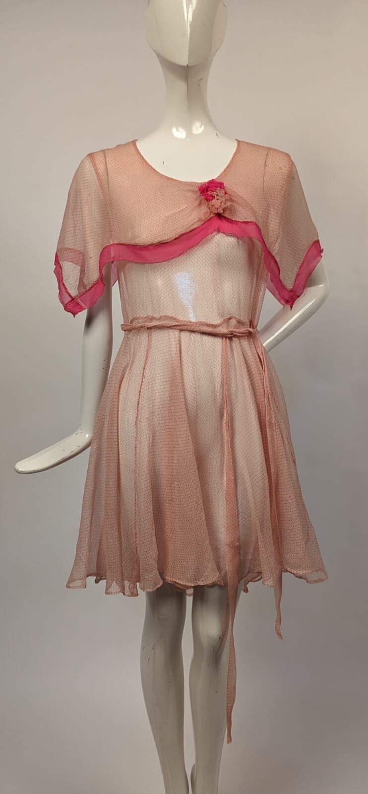 STORYBOOK SWEET 1930’S PINK POLKA DOT SILK CHIFFON SHORT DRESS W CAPE COLLAR