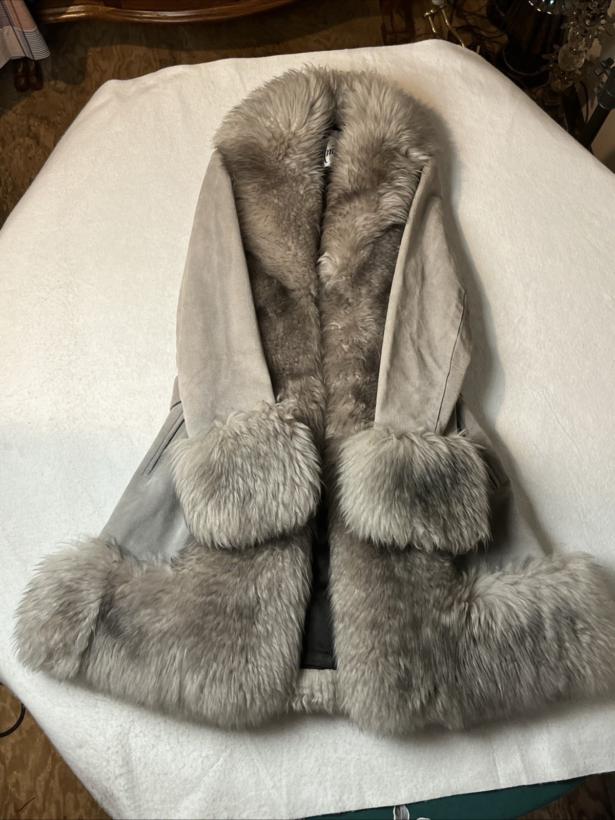 Gray 1970’s XS-S Penny lane Suede Coat With Lamb FUR TRIM Front POCKETS Grommets