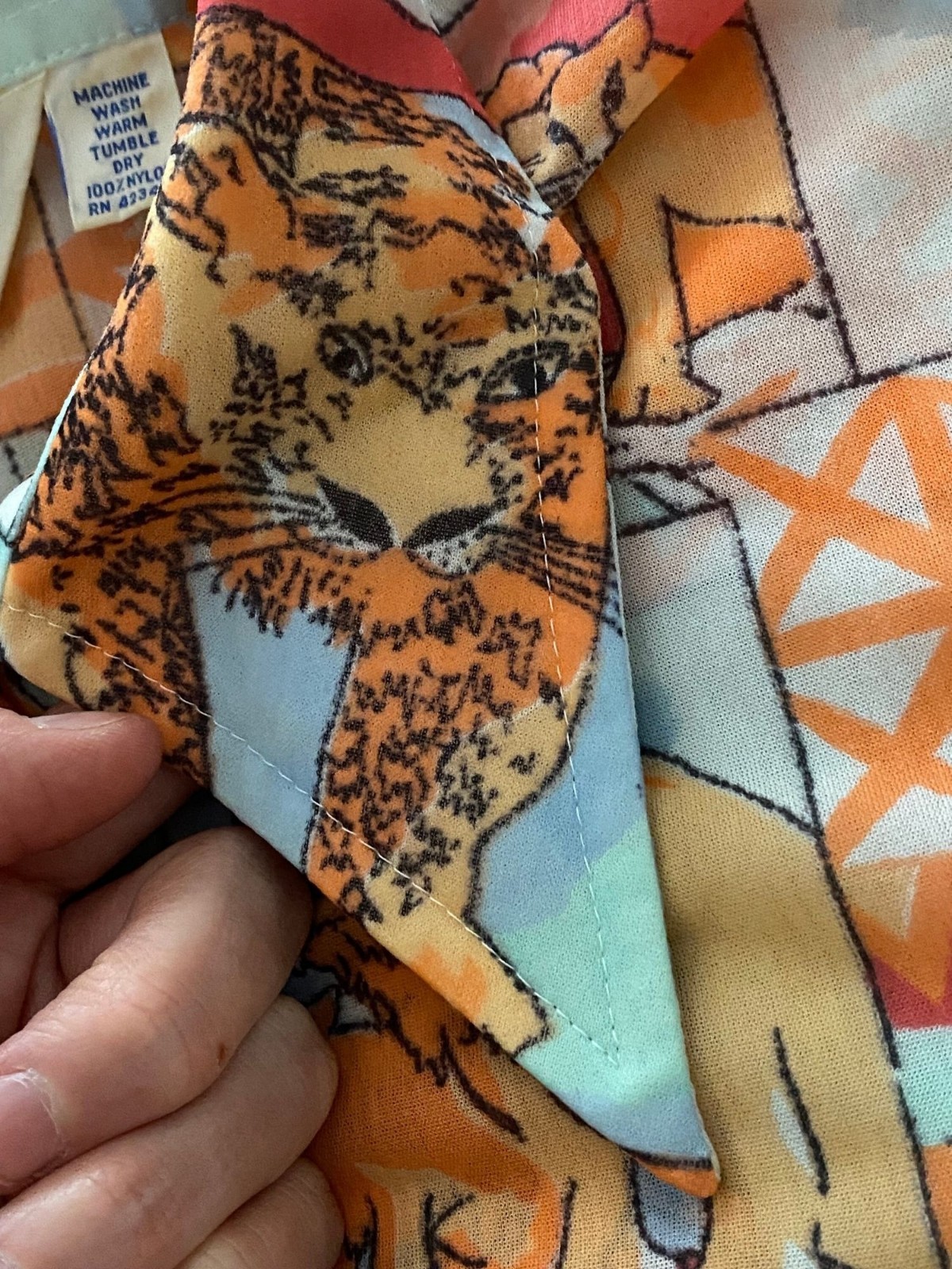 Vintage Lion Tamer Circus Theme Women’s Size S/M Novelty Print Button Down Shirt