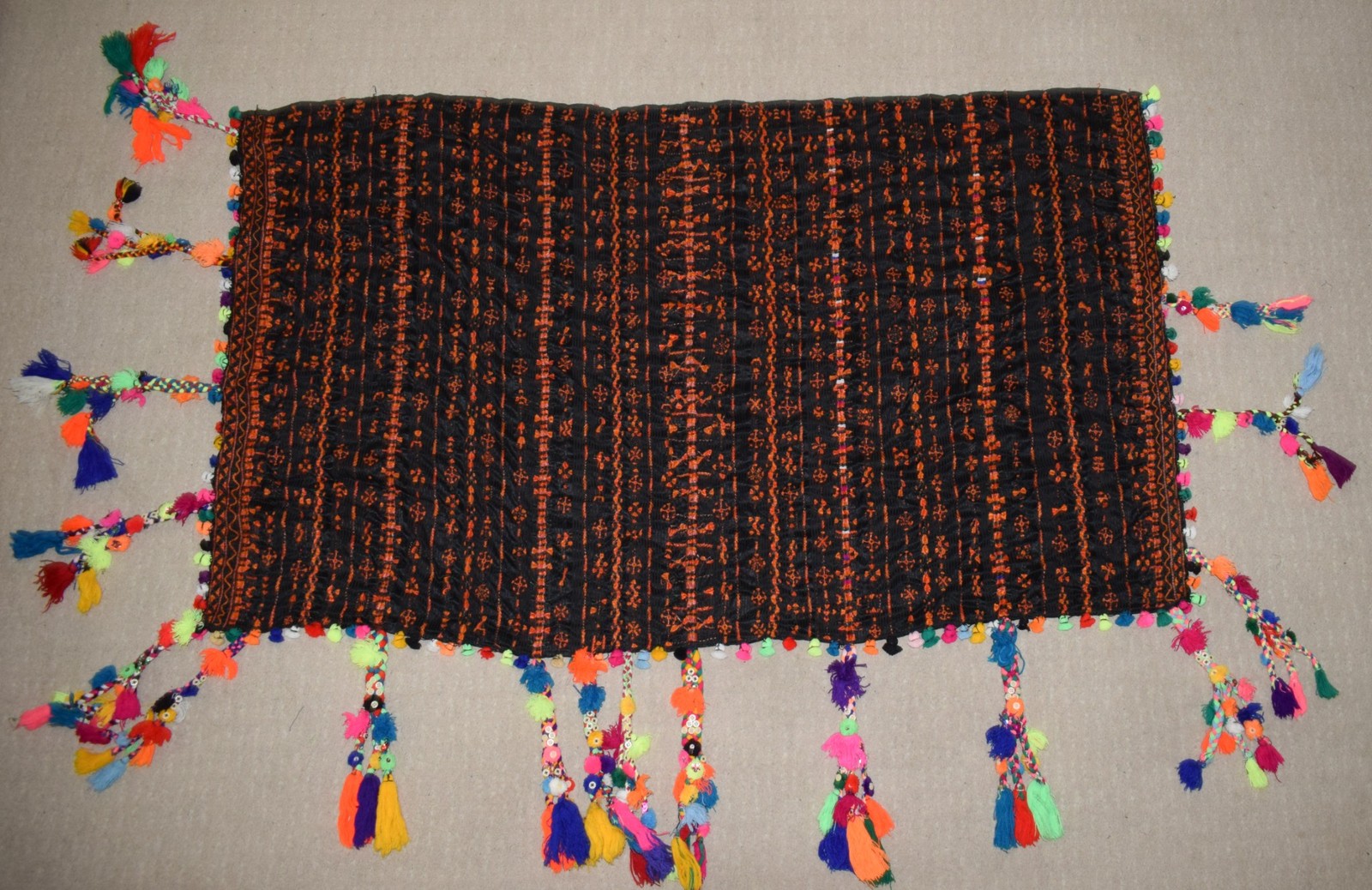 Vintage Hand-Embroidered Siwa Bedouin Berber Shawl–Boho Ethnic Gypsy Nomad Scarf