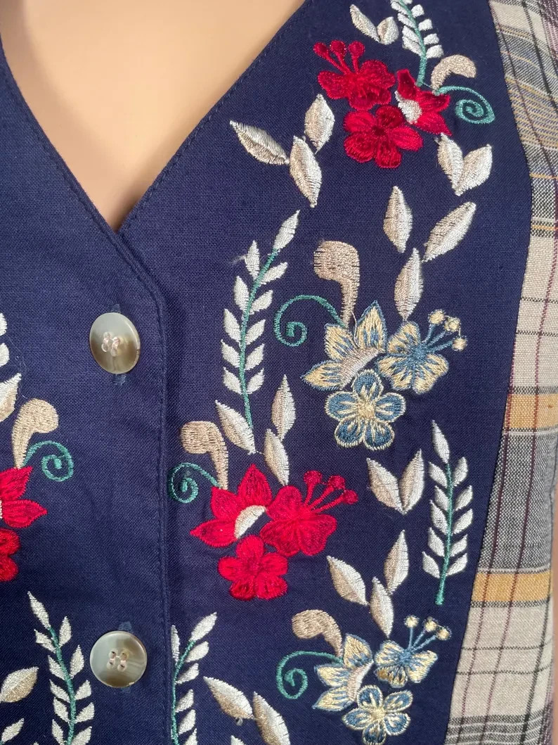 Vintage 1990s Embroidered Floral And Plaid All Cotton Vest Size M