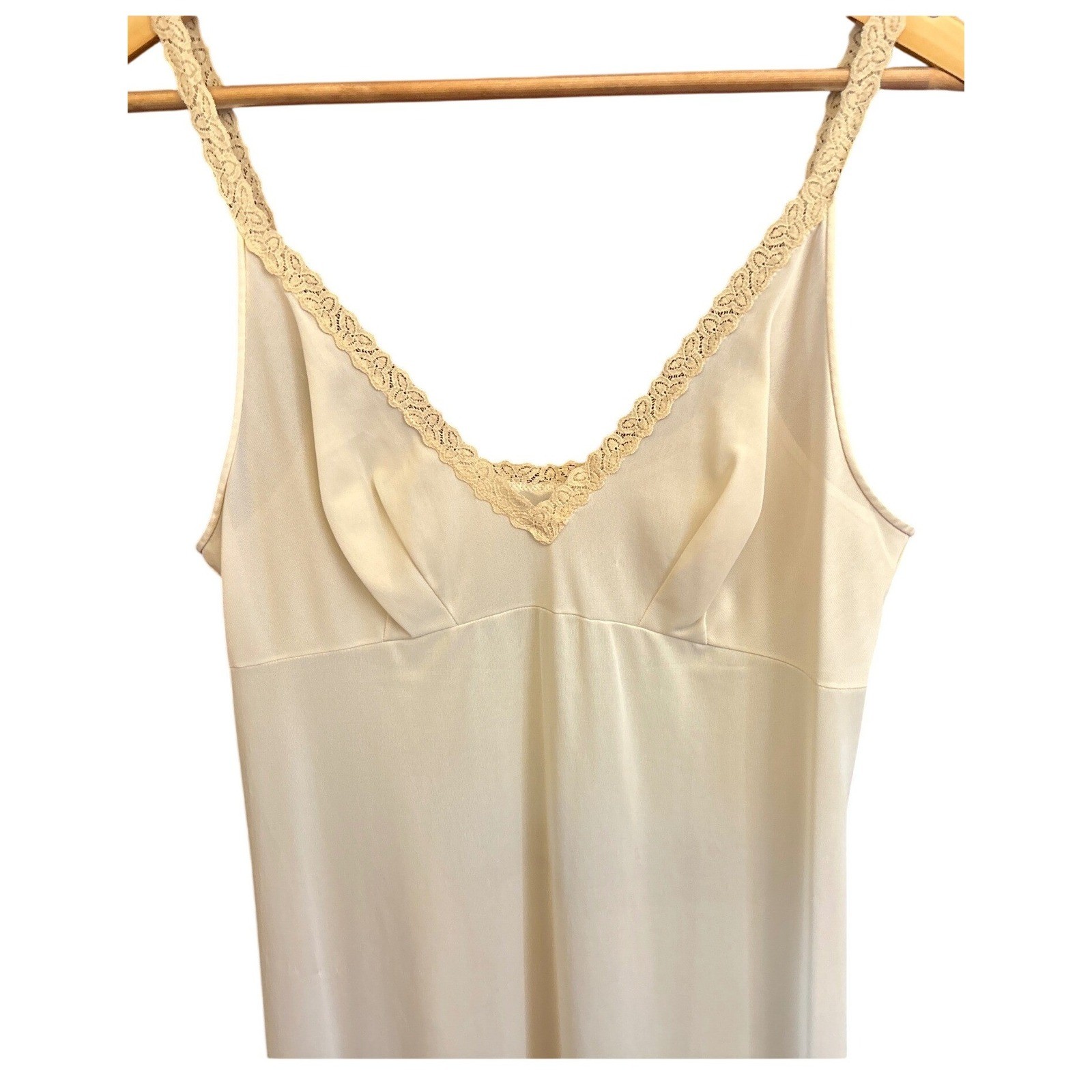 Vintage Vanity Fair Full Slip Dress Lace Trim Coquette Cottagecore Cream 36 L