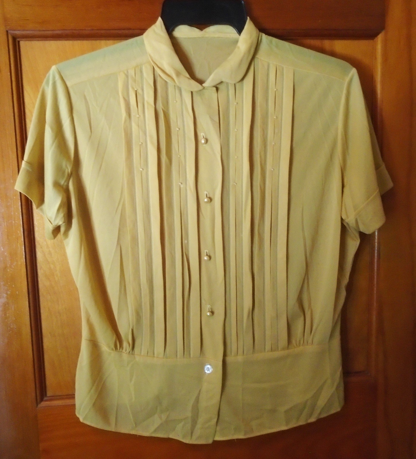 VINTAGE 1940s 50s NYLON BLOUSE SHORT SLEEVE PLEATED PEARL BUTTONS PIN TUCKED