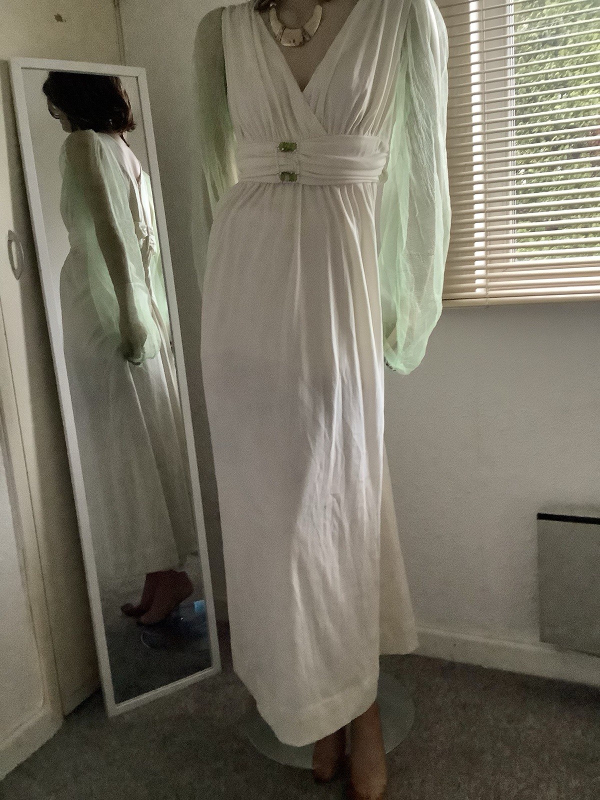 Classy Vintage Ivory Long Full Length Formal Evening Prom Dress 18