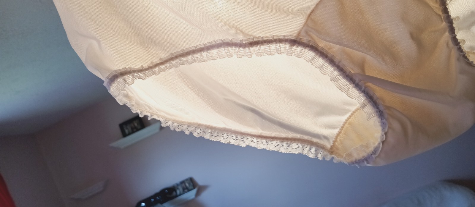 CAROLE VINTAGE PANTIES sz 5 WHITE NYLON PLAIN DESIGN LEG TRIM- WEAK WAIST #A1-17