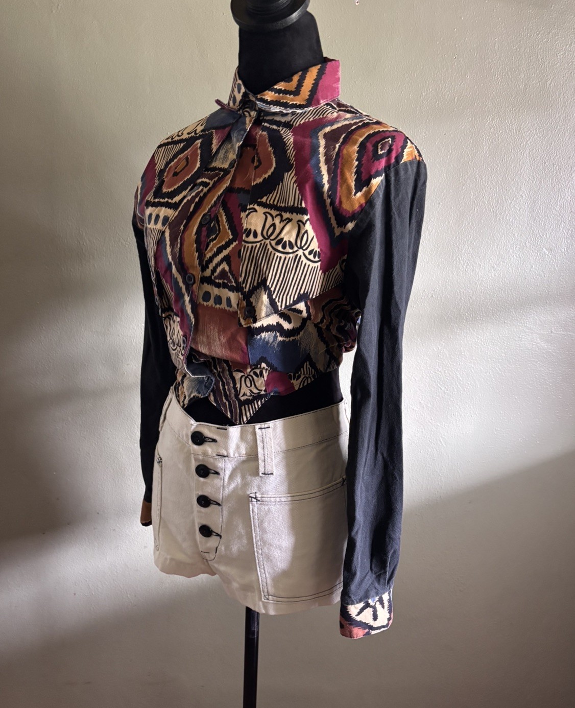 VTG Women’s sexy Cowgirl Brushbopper Back Tied/cropped Western Shirt.Small