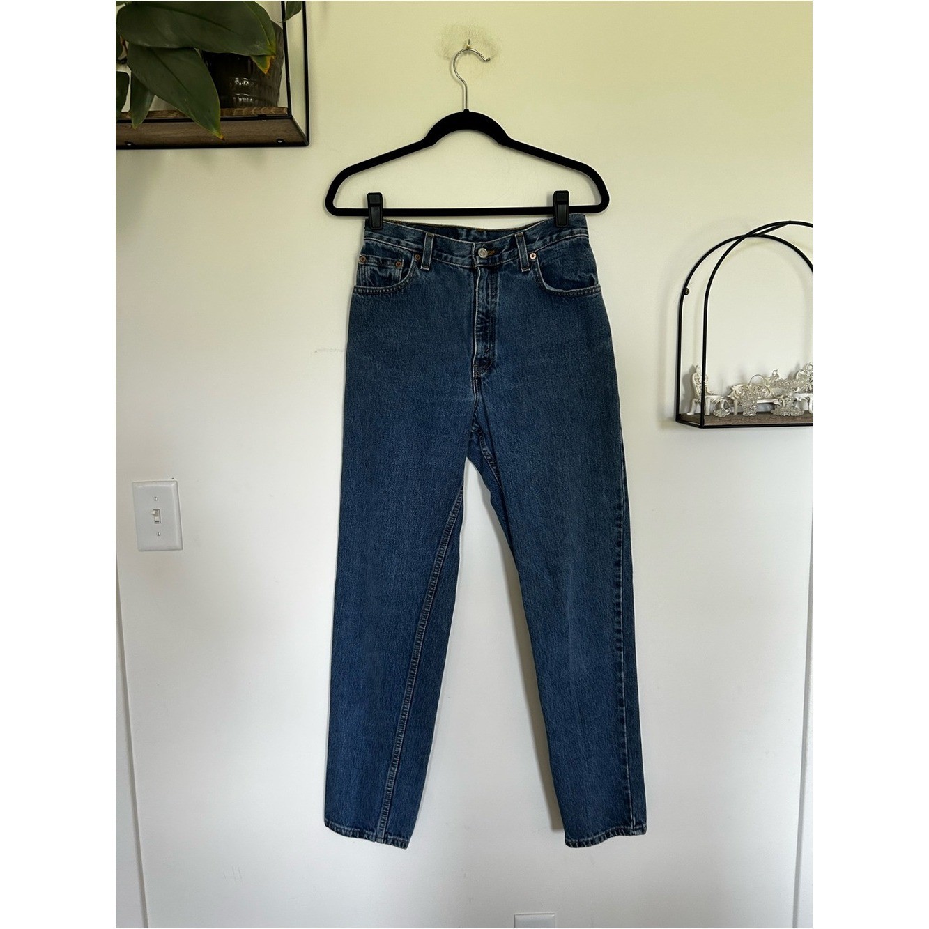 Vintage Levi’s 1999 90’s 550 Relaxed Fit Tapered Leg Size 8 Regular