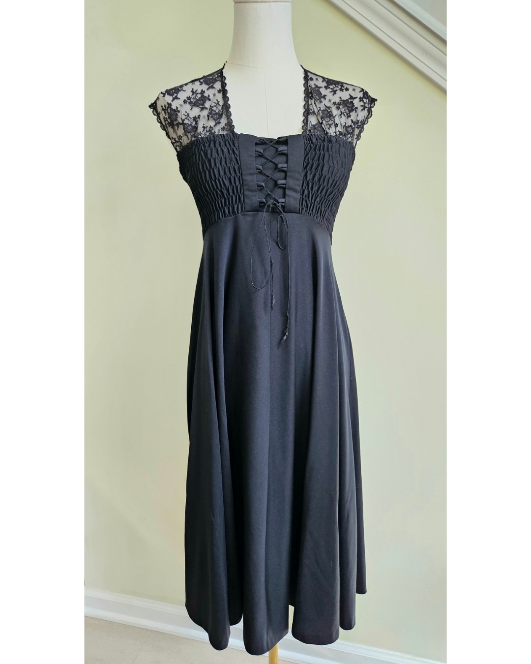 Vintage 1970s Jody T Of California Black Lace Midi Dress Ruched Lace Up Goth XS