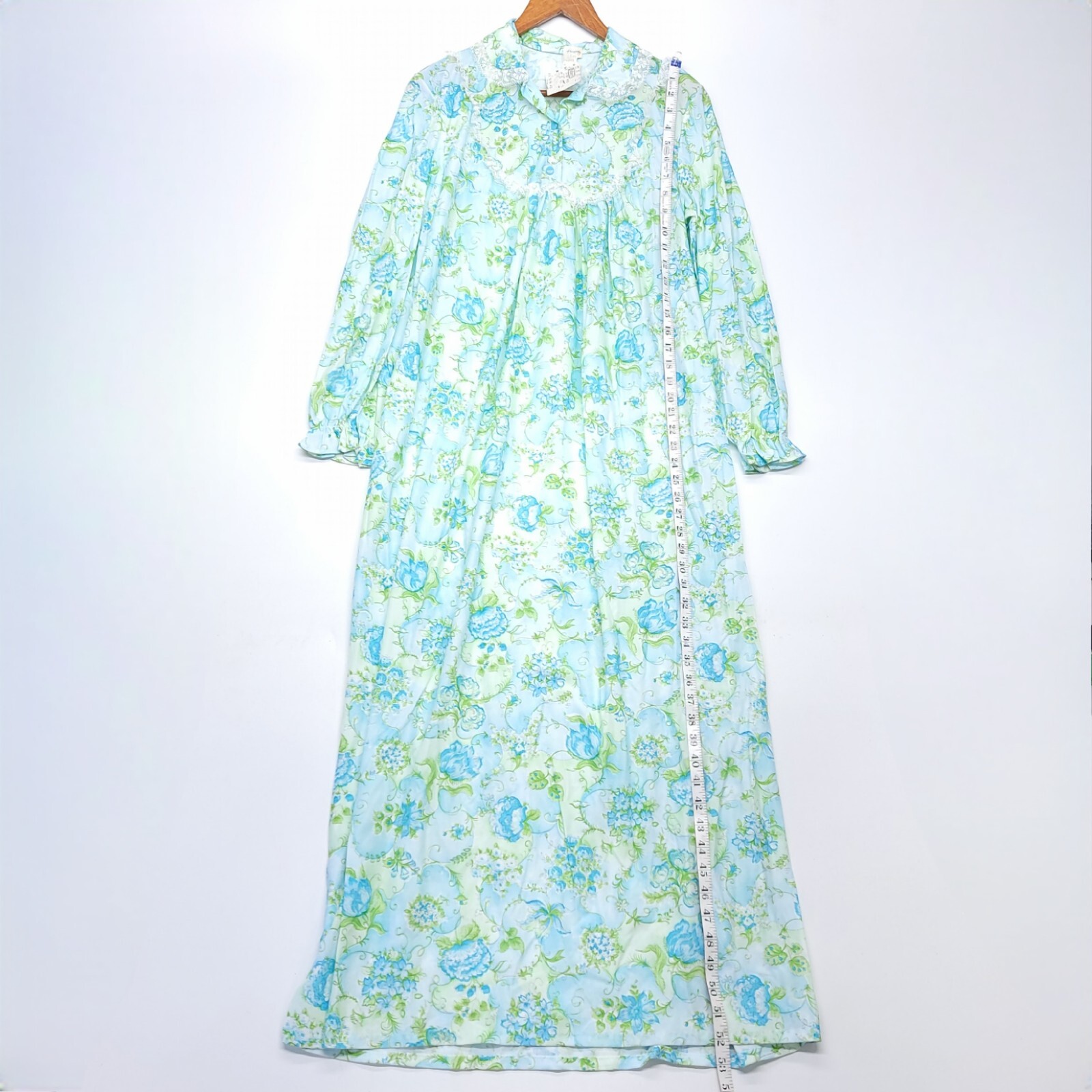 NWT Vintage Dream Away Long Sleeve Nightgown Lingerie Floral Blue Sz M 1974