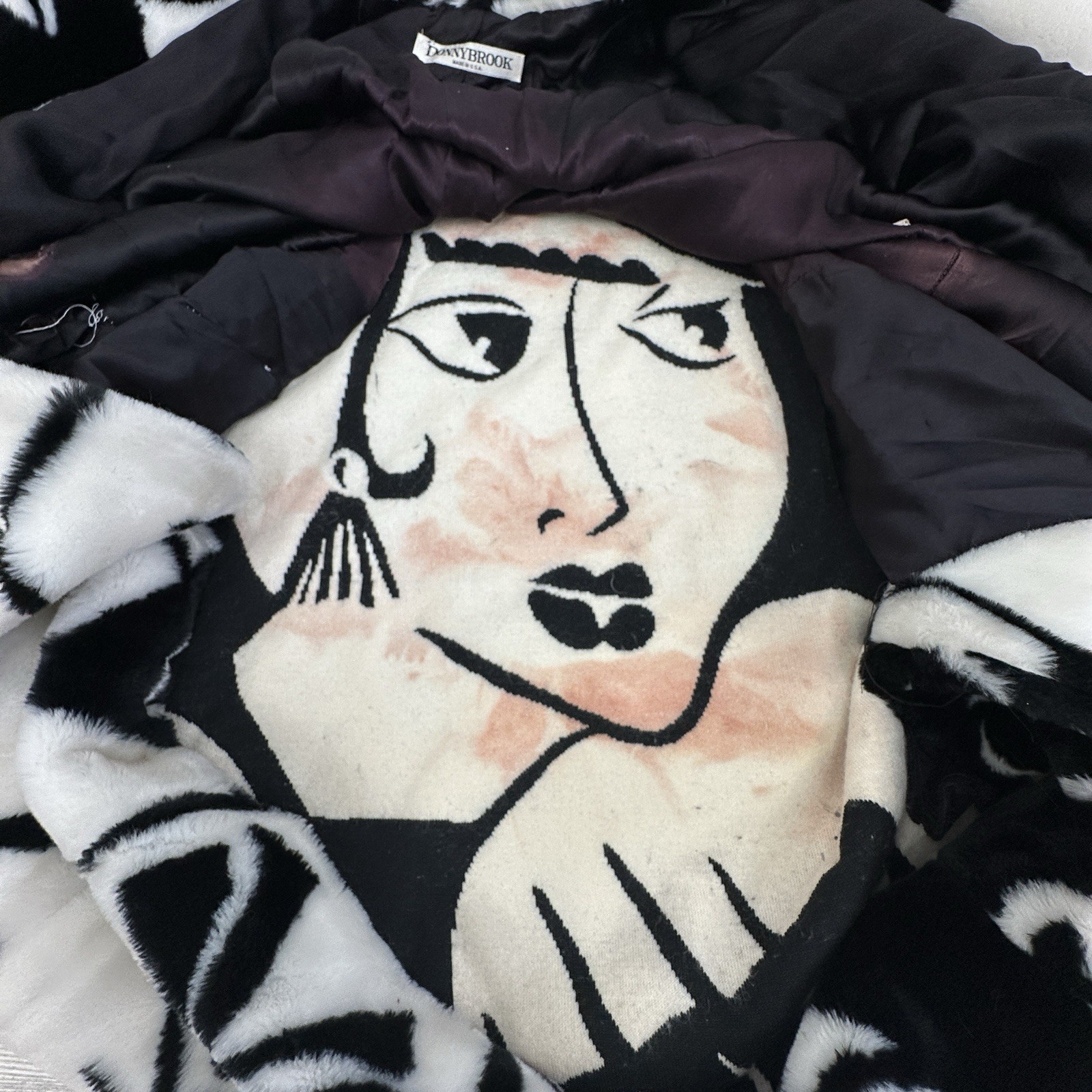 1980s Donnybrook Black & White Oversized Faux Fur Coat Picasso Faces (As Is) /cb
