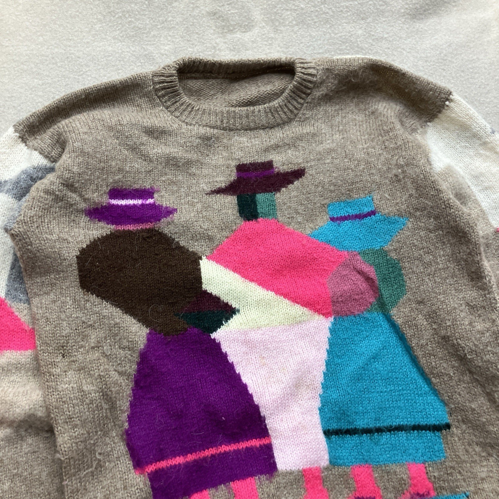 Vtg 80s Peruvian Baby Alpaca Sweater Wool S/M Geometric Design Women In Hats