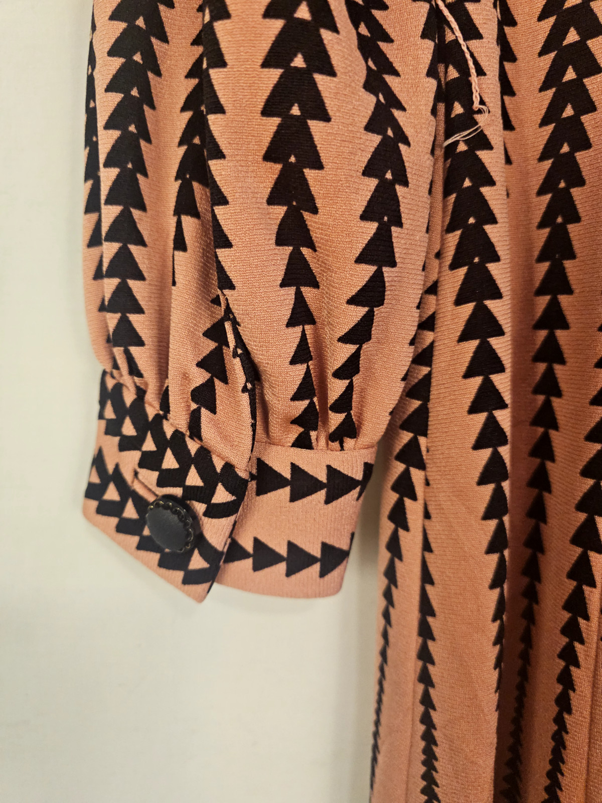 Vintage S/M Pink and Black Geometric Pattern 70s Collar Dress with Belt