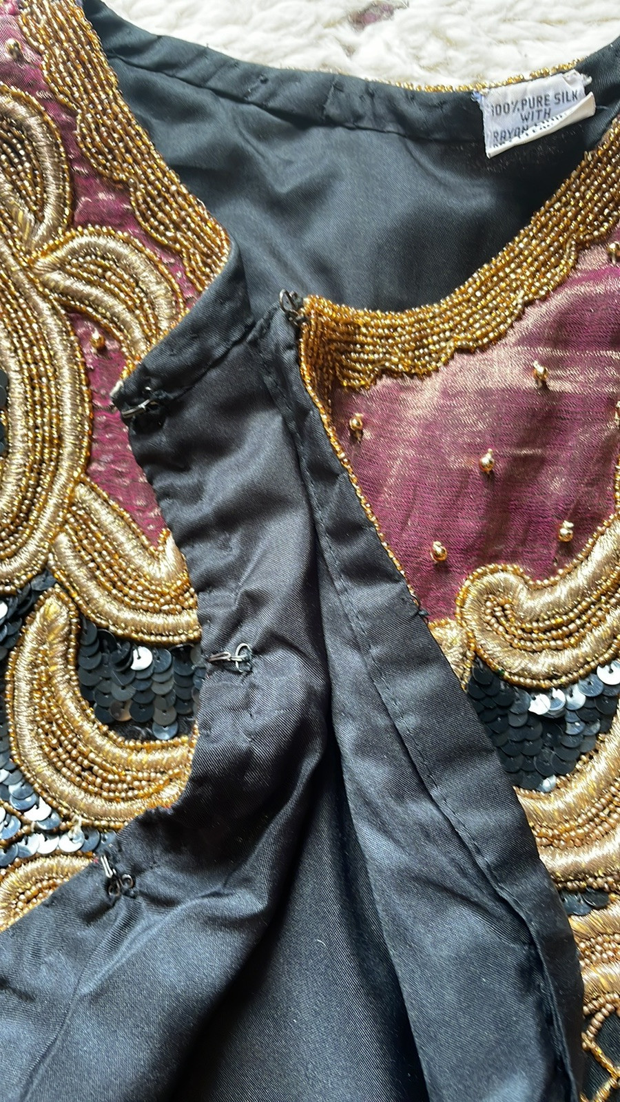 Vintage STUNNING Heavily Sequined Beaded Embroidered Silk Jacket