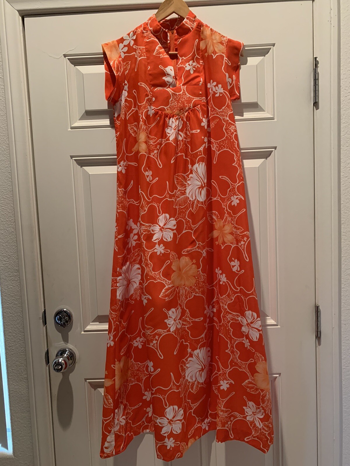 Vintage Mildred’s of Hawaii Orange And White Luau Maxi Dress Size 8 1960’s