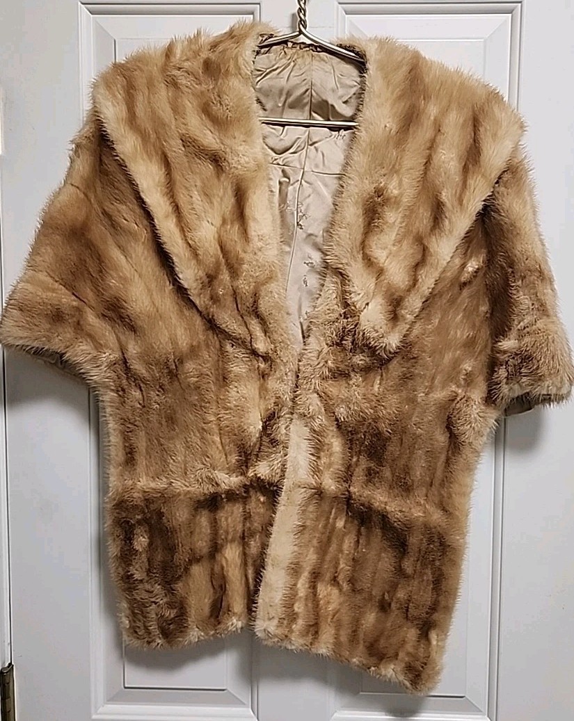 Vintage 60’s Blonde 2-Way Mink Fur Wrap/Stole ~ Satin Lined Pockets ~ One Size
