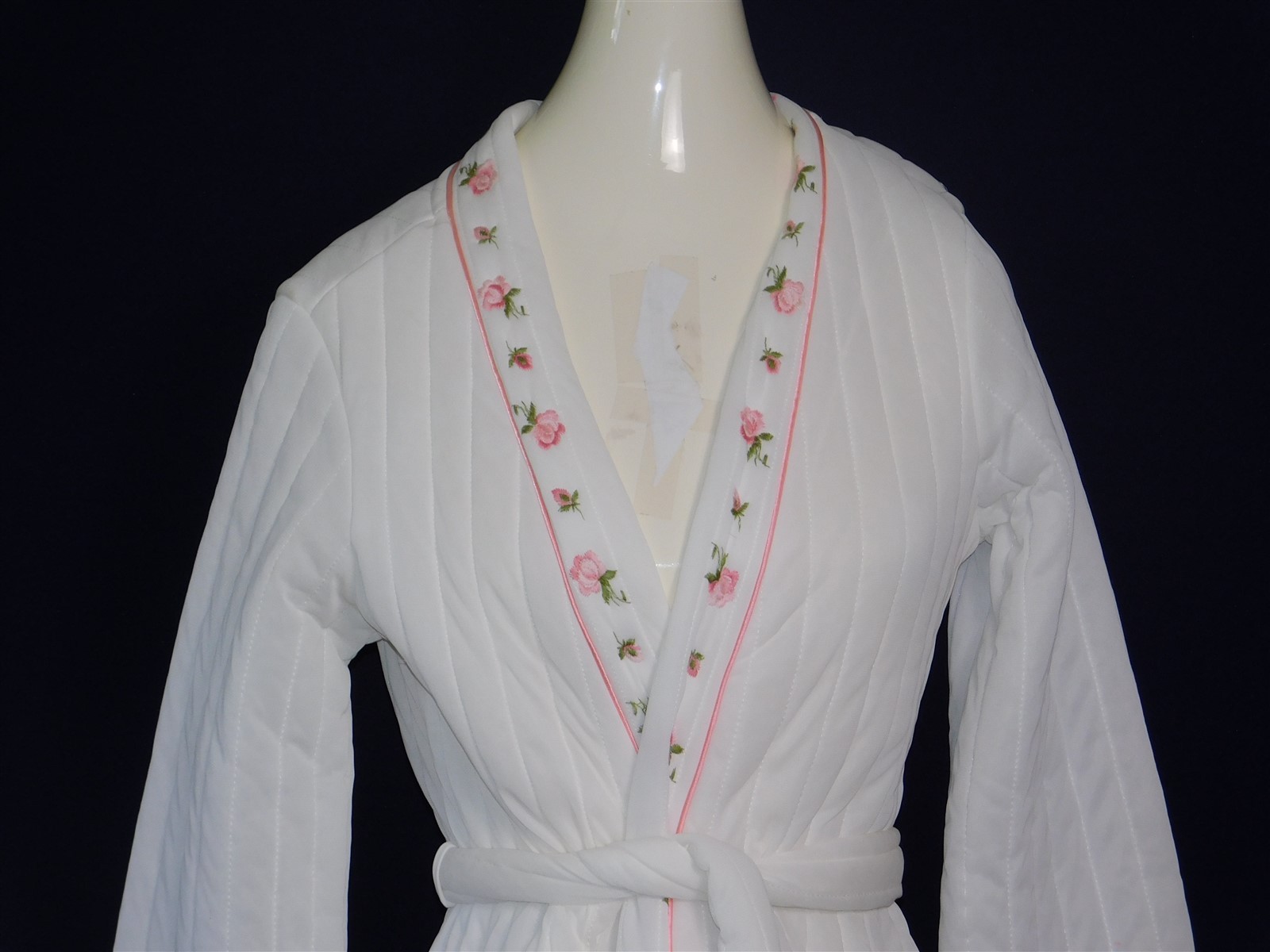 NWT Vintage 1970s Women’s White Nylon Floral Quilted Puff Robe Size Small