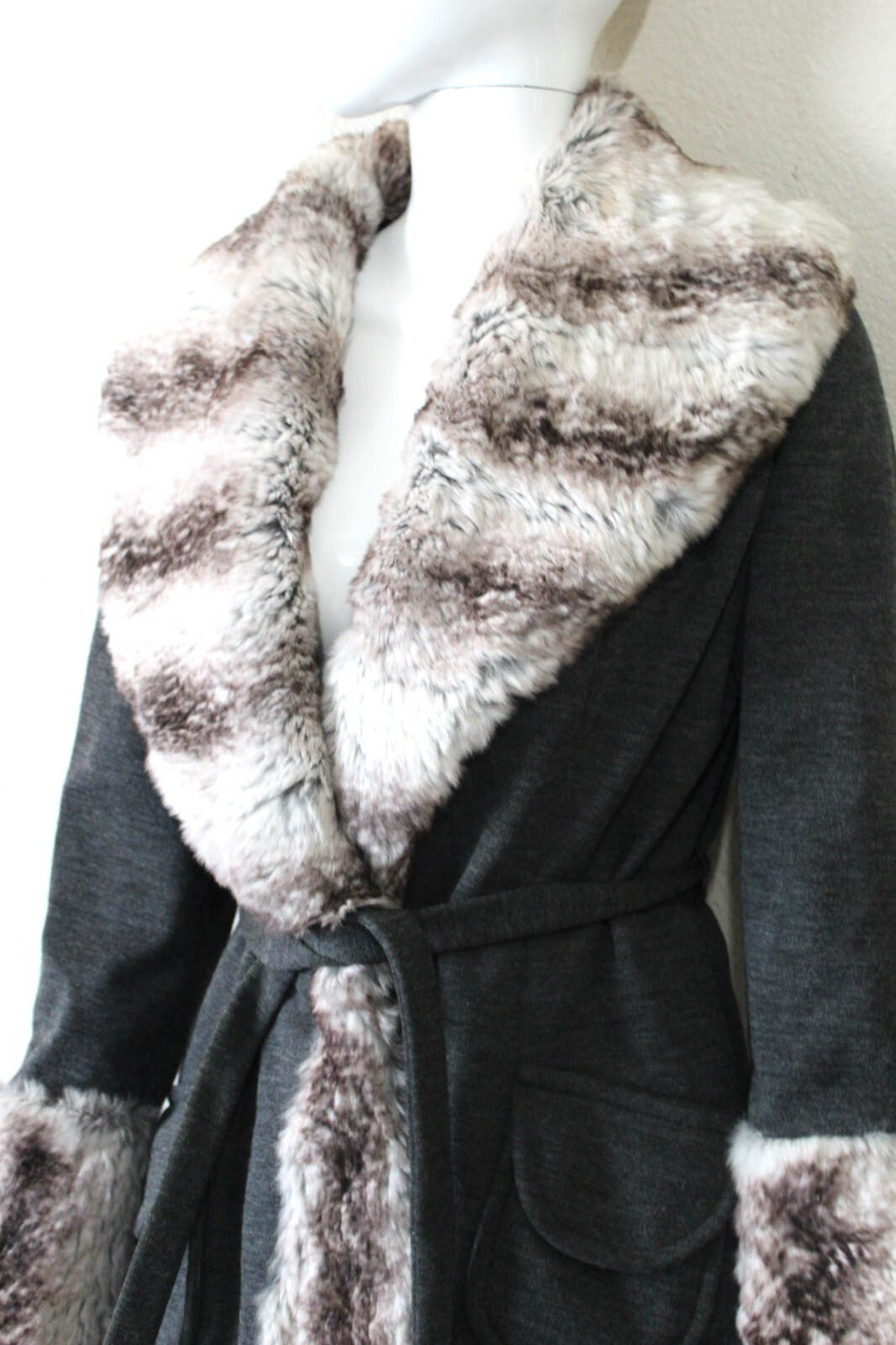 AMAZING VINTAGE 60’S 70’S LILLI ANN GRAY KNIT COAT HUGE CHINCHILLA FUR COLLAR