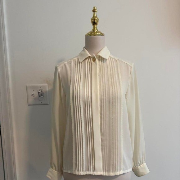 Vintage Laura & Jayme Petite Cream Pintuck Pleated Blouse Size 4