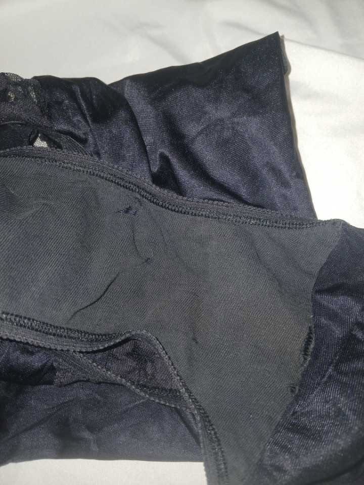 Vintage Vanity Fair Brief Black Nylon Lace Nouveau Size M/L