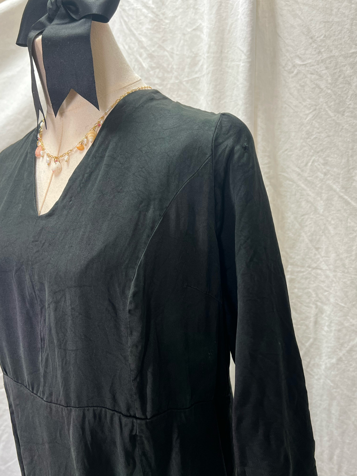 Classic French 1940s Dress – Little Black Dress Satin Elegance