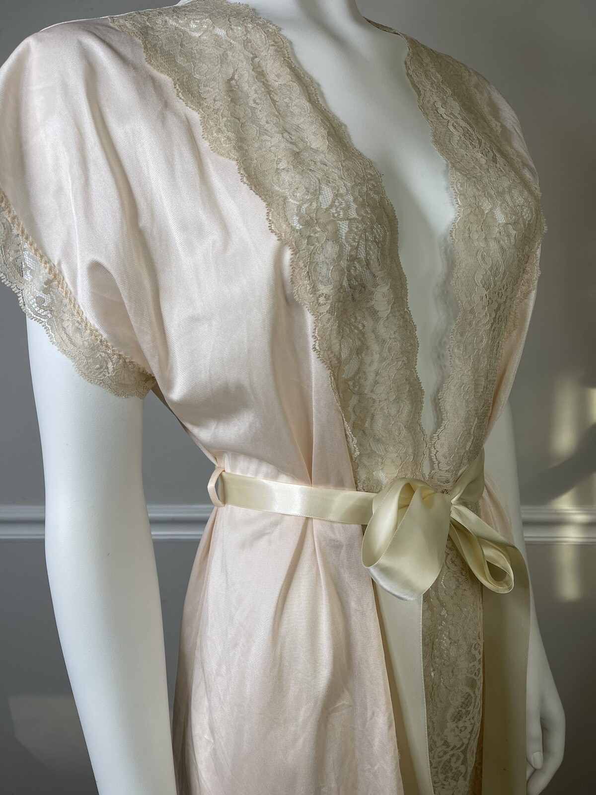 Vintage Soft Moment NY Pink Tan Nylon Lace Ribbon Sexy Night Gown Robe Size Med