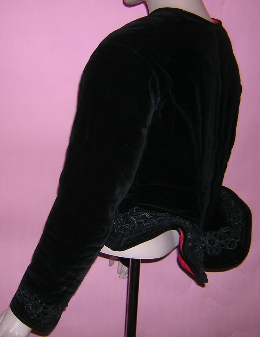 VINTAGE ANTIQUE CZECH WOMENS PEASANT FOLK COSTUME KROJ VELVET JACKET VICTORIAN