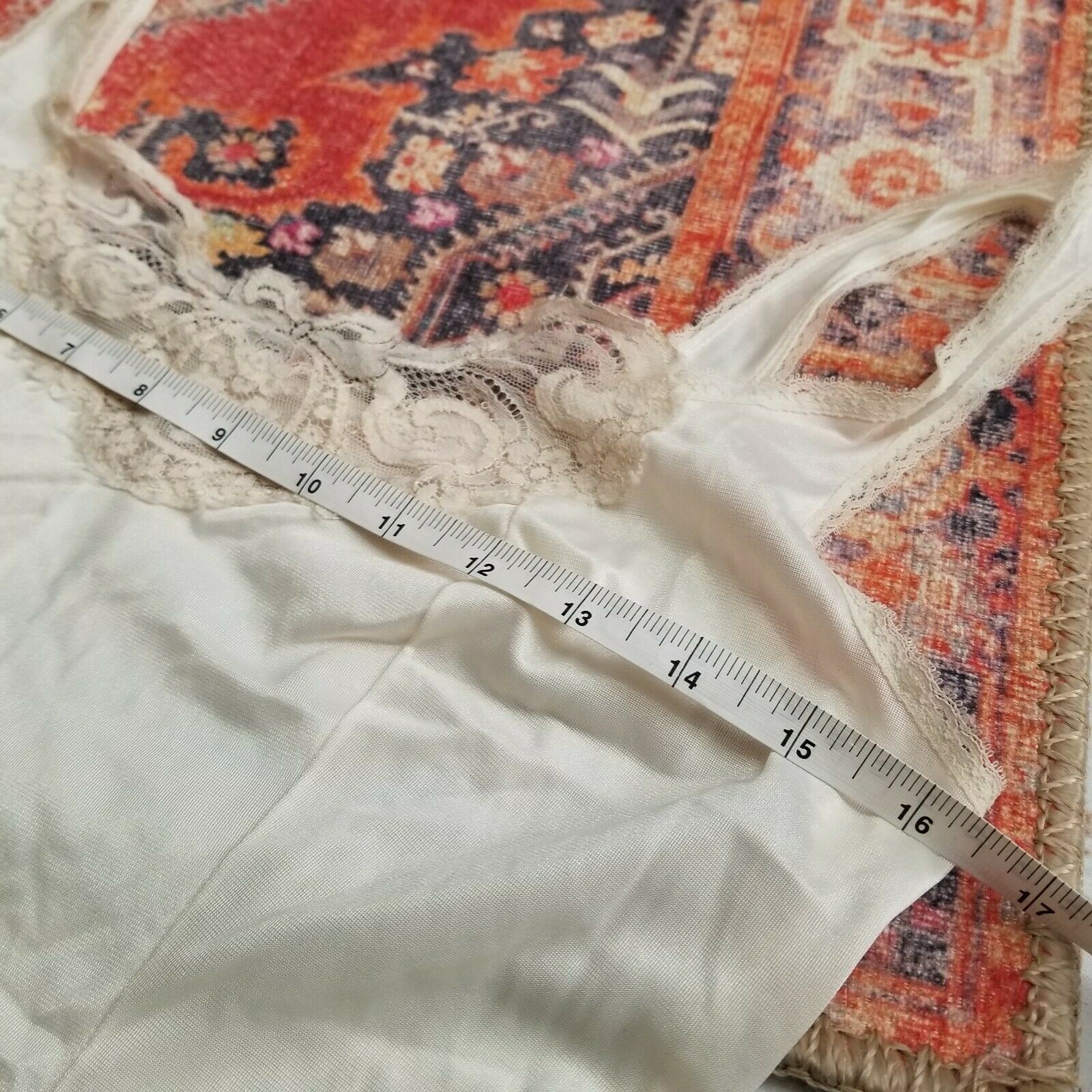 VTG DEENA Ivory Floral Cami Satin Nylon Camisole Top Lace Yoke Sz 34 M