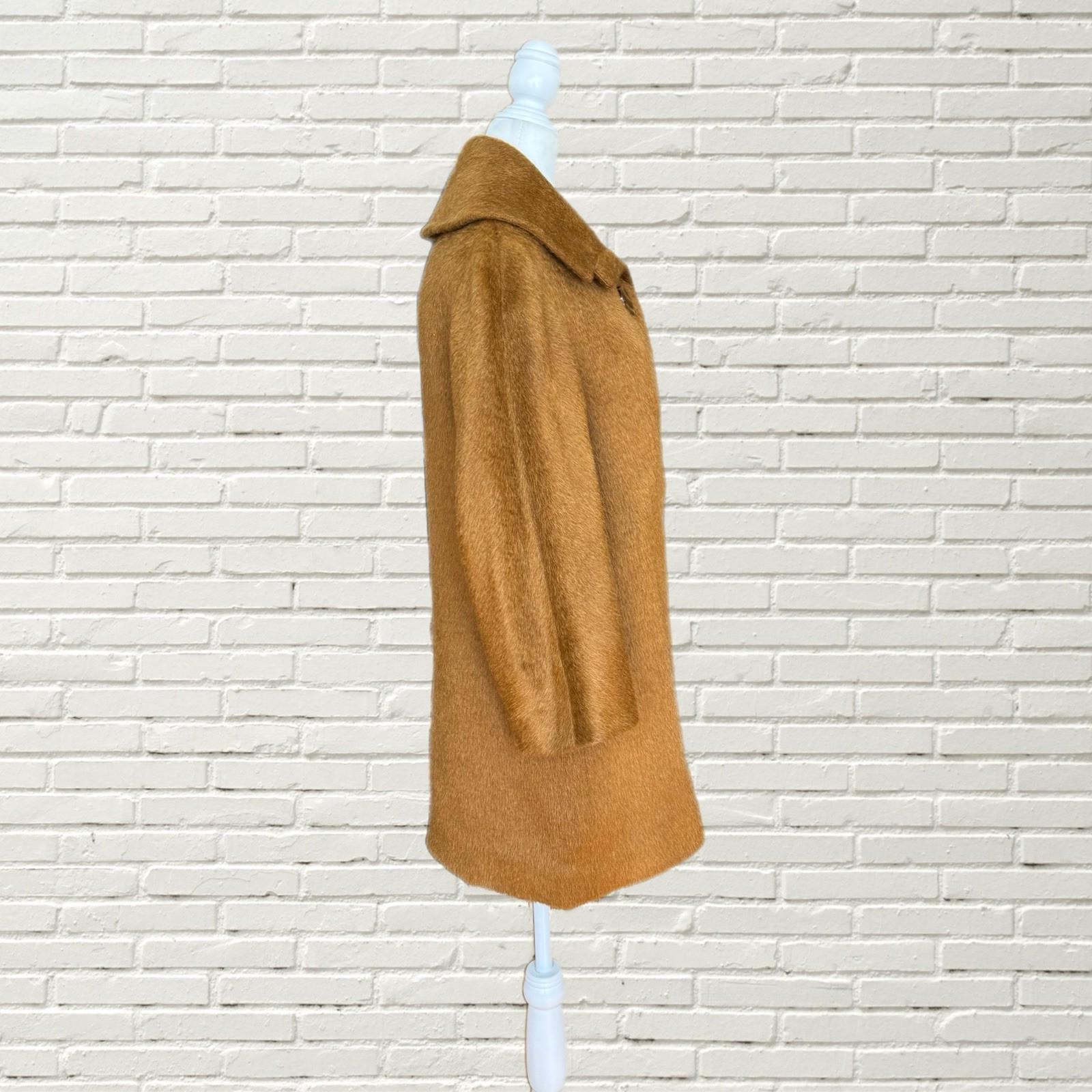 Vintage 50s 60s Mohair Coat – Golden Brown Large Button Furry Overcoat