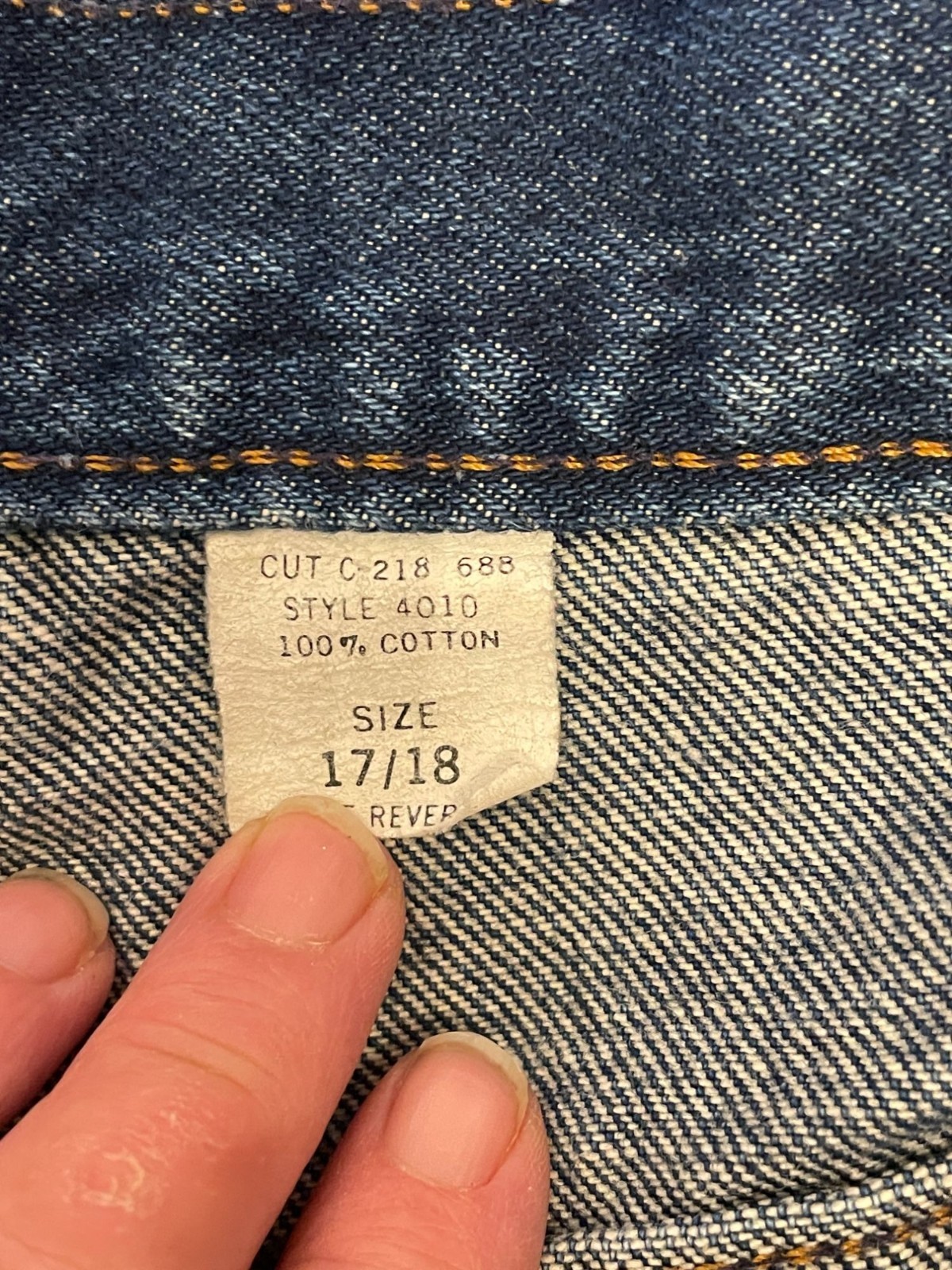 VTG 80s 90s Denim Republic Jeans Vintage Taper High Rise drop V-yoke Mom