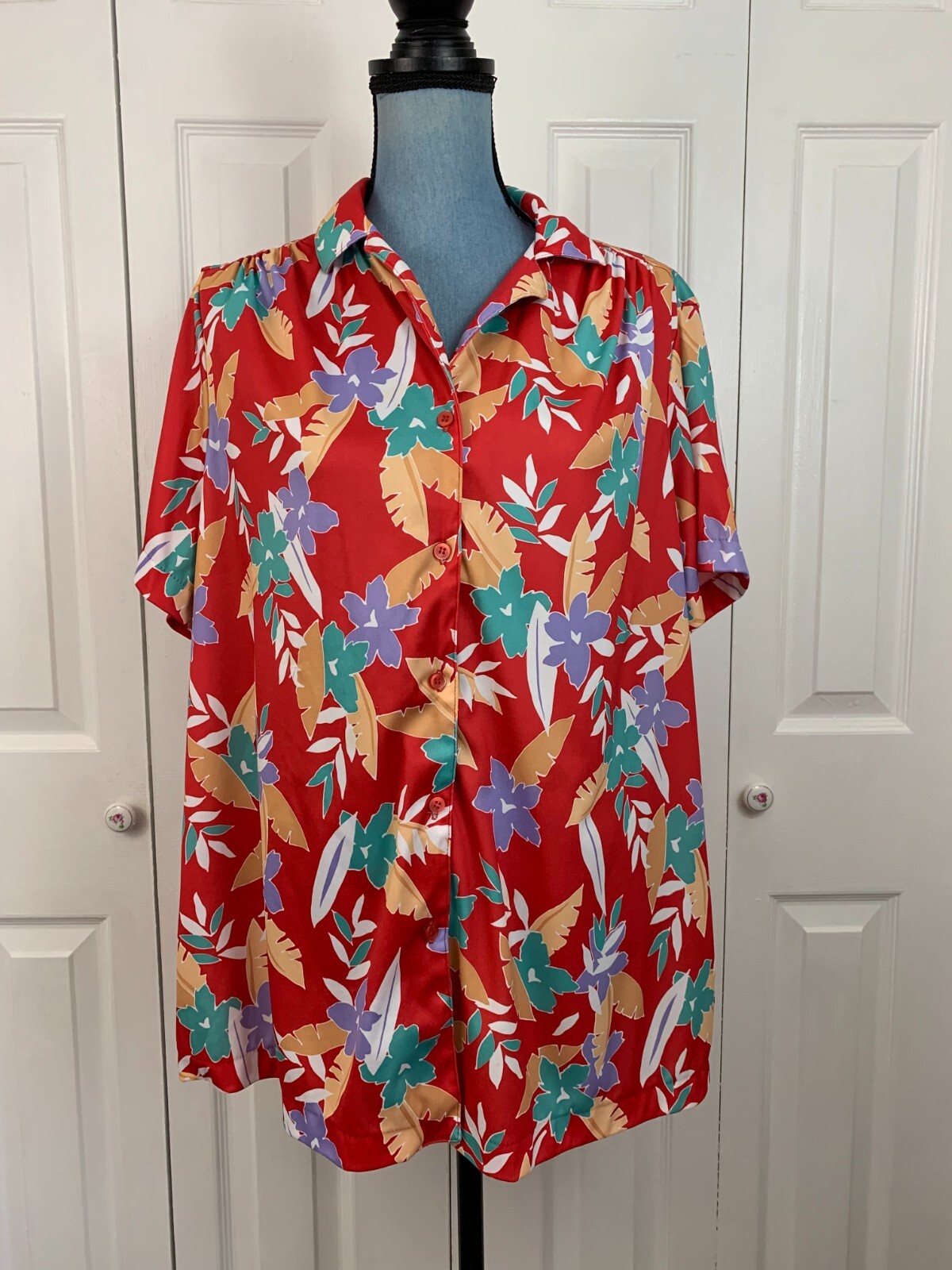 Vintage 1970’s The Shirt Hawaiian Tropical Floral Red Button Up Short Sleeves 42