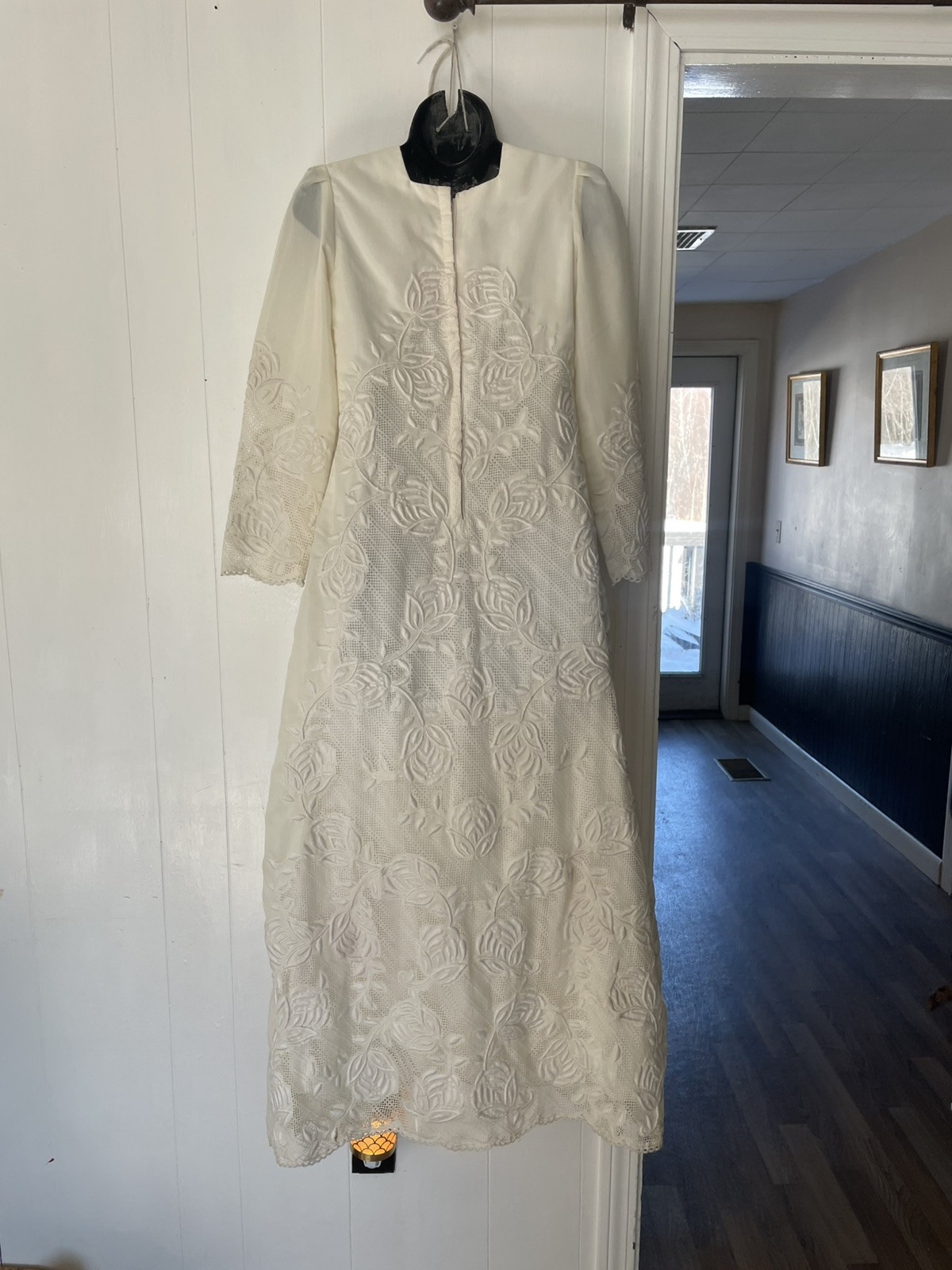 Vtg Stunning Ivory Tapestry Lantern Style Wedding Dress W/ Veils 30”/28”/52”