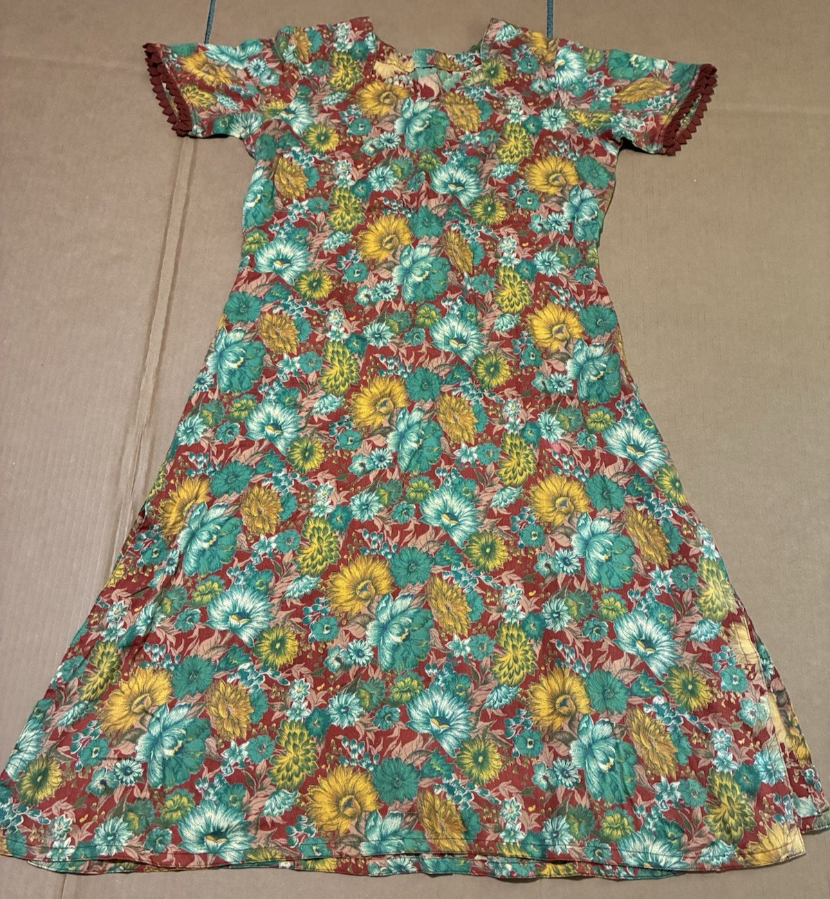 Vintage Handmade Cotton Short Sleeve SUMMER Dress with Side Slits