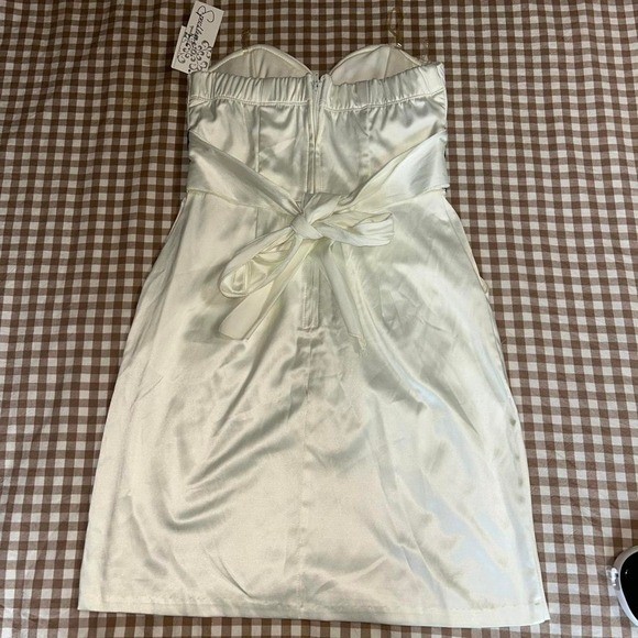 2000s Y2K white strapless mini dress