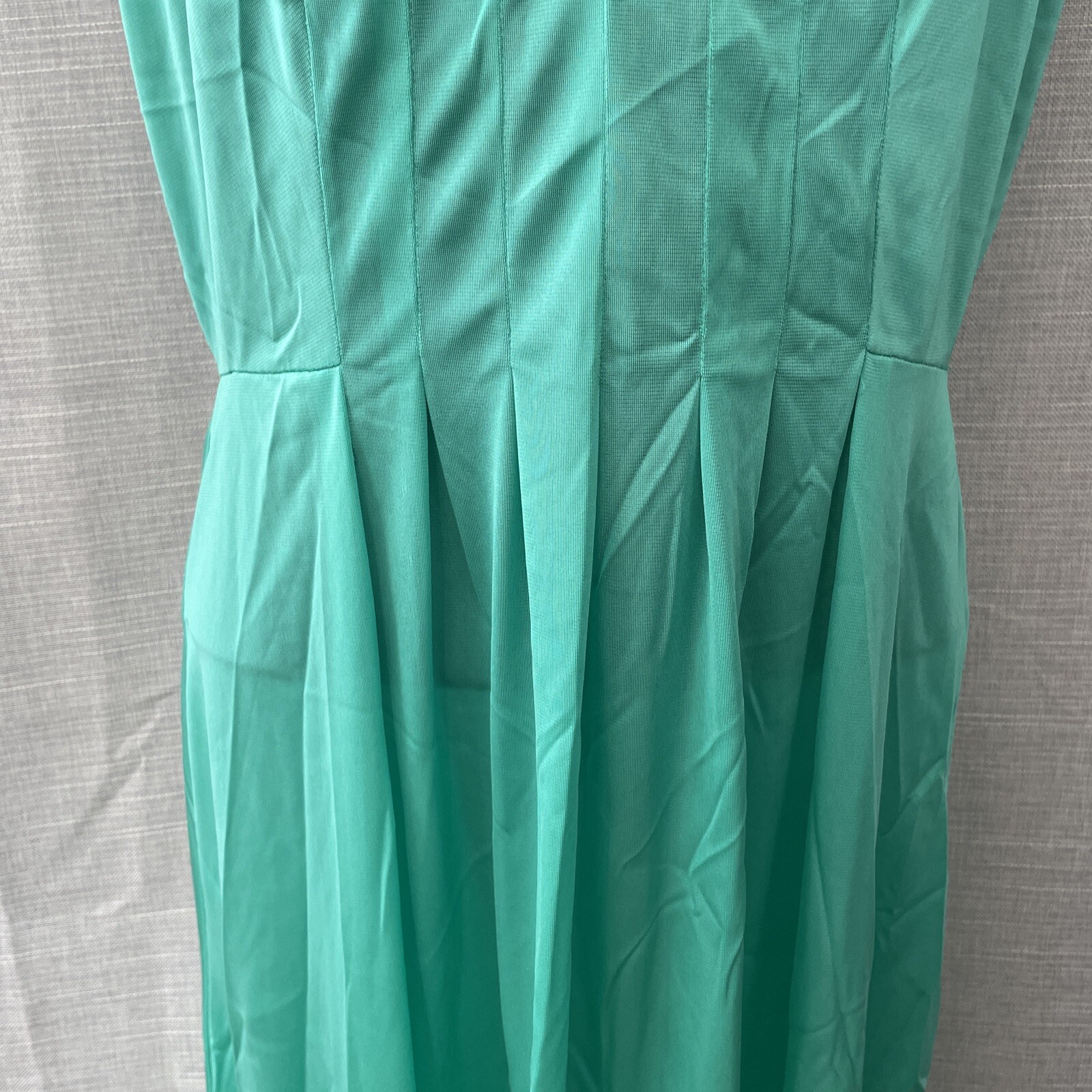 Vintage Carol Hochman for CHEVETTE Green Nightgown ILGWU tag 100% Nylon 50” Long